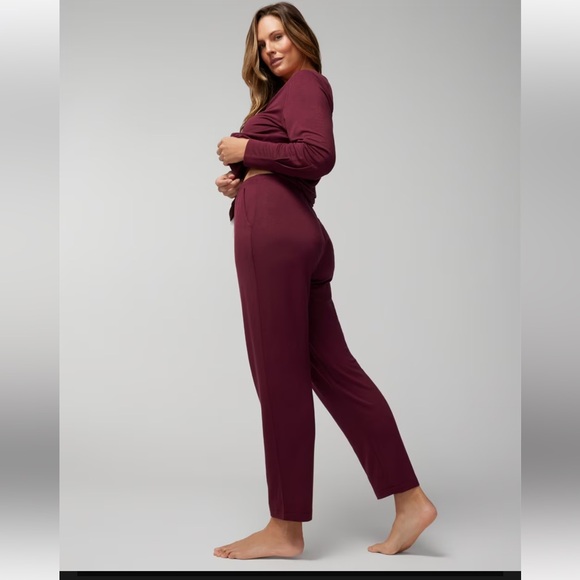 Soma Sunday Long-Sleeve V-Neck Set - Picture 4 of 15